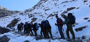 700 Tourists Visit Everest