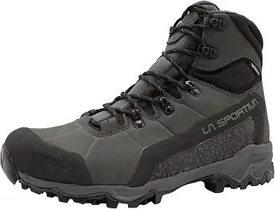 Best Trekking Boots for Nepal Trips
