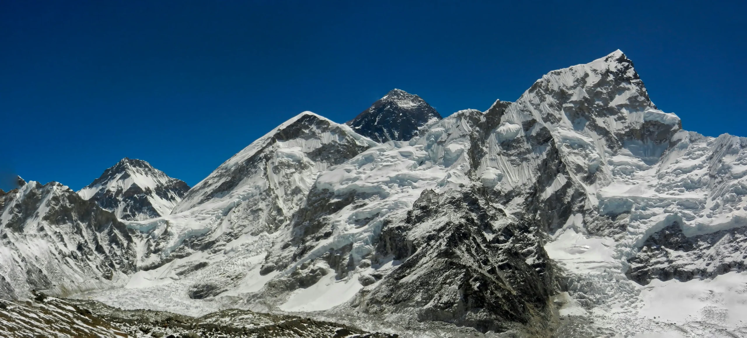 270 climbers summit Everest in one day