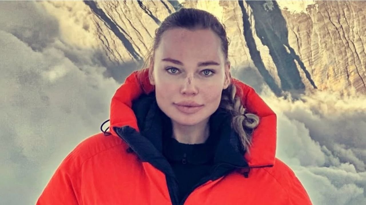 Russian Woman Becomes First to Summit Everest Without Oxygen on First Attempt